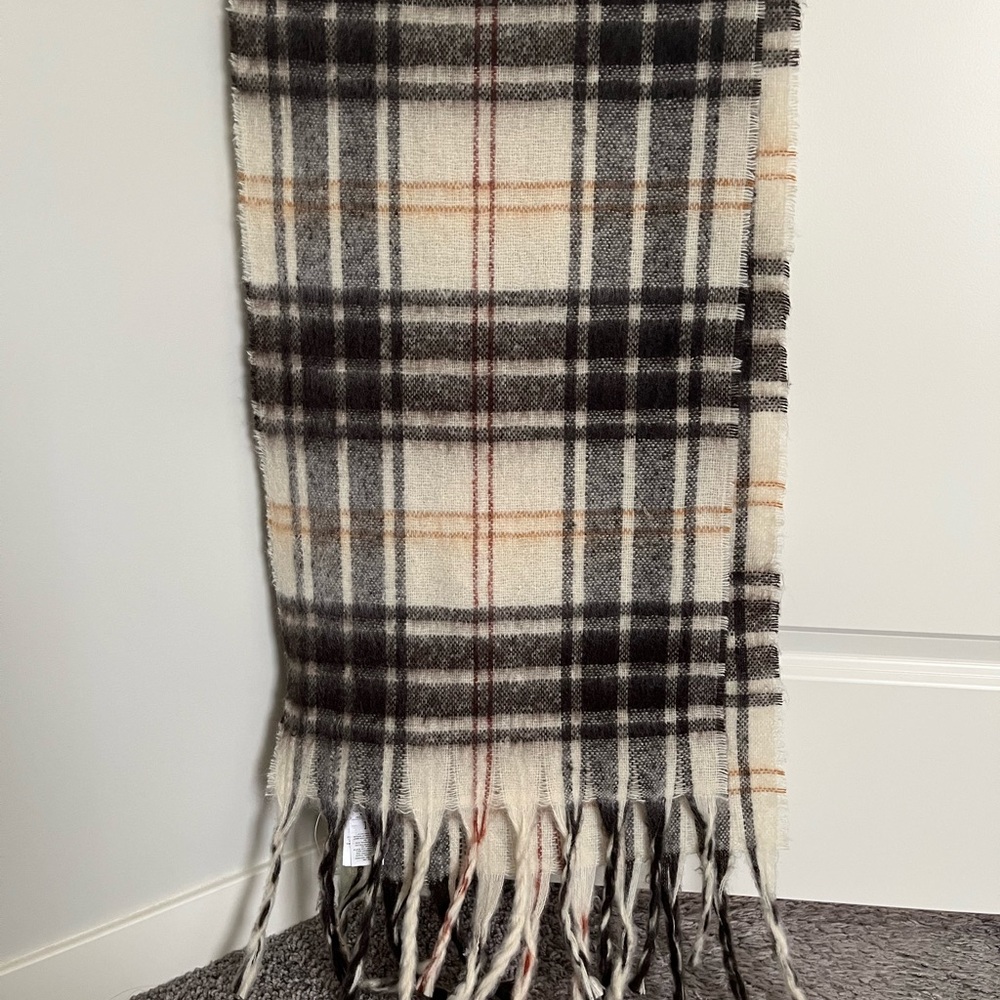 NWT : GAP Cozy Scarf